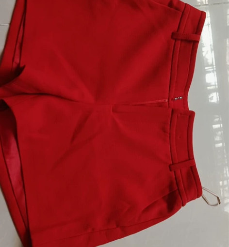 红色女士短裤155码，s码 感兴趣的话点“...