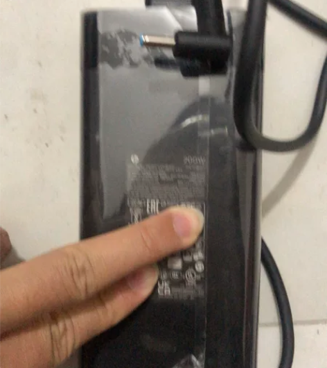 原装惠普暗影精灵7充电器,需要拿走 感兴趣...