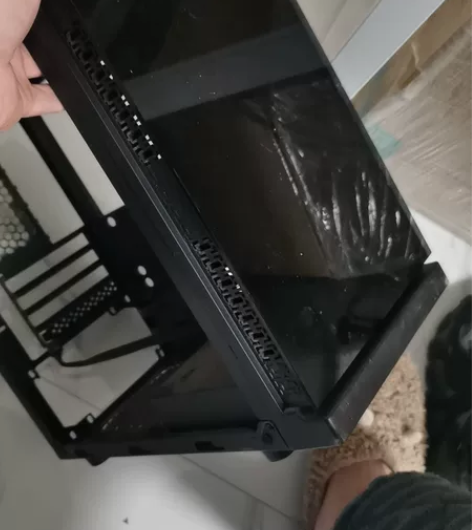 二手电脑机箱，无任何毛病，用了2年有浮灰，...