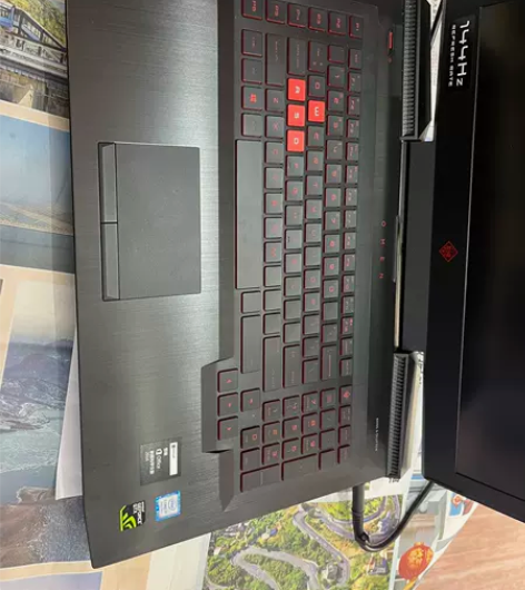 HP/惠普 暗影精灵 17.3寸屏幕,i...