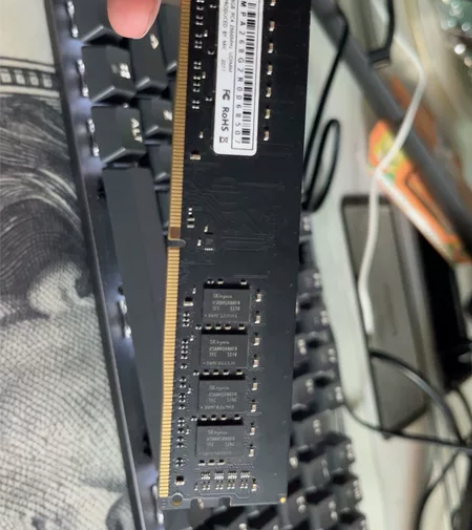 麦光 8g ddr4 内存 2666mhz...