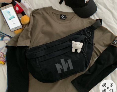 ins日系原宿街头大容量运动胸包男港风复古...