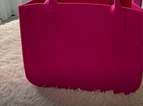 店面到期。不开了。特价处理新款手提包女士手...