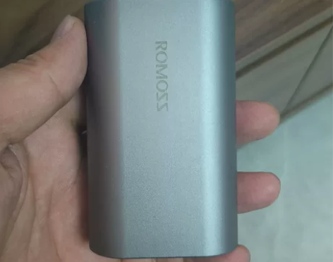 罗马仕充电宝，5000ma 感兴趣的话点“...