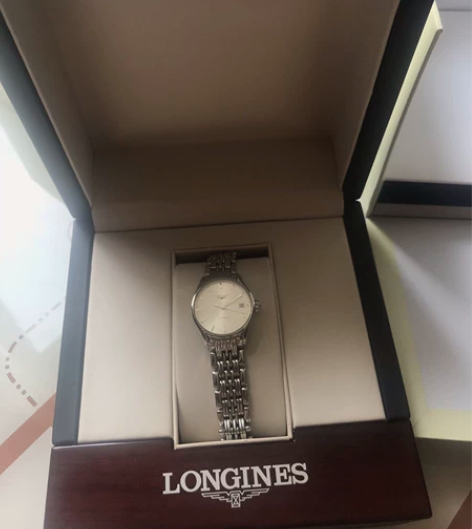 浪琴手表女士 8成新 15年买但是没带多久...