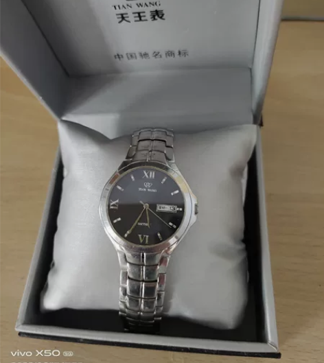 天王电子手表一块0 自己带的，现在一直放着...