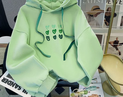 休闲华棉连帽卫衣女2022秋季新款刺绣爱心...