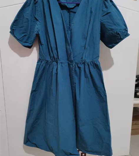 V领灯笼袖法式裙  少一颗扣子 出的都是二...