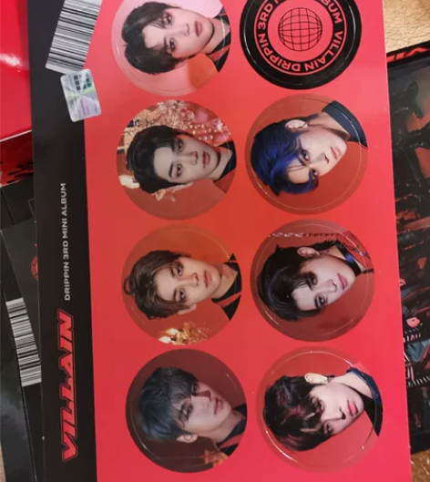 韩国明星唱片专辑VILLAIN 从韩国寄回...