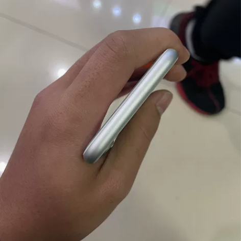 苹果8 64纯原无修橙色完美 感兴趣的话点...