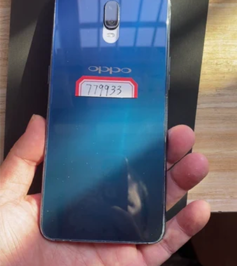 OPPO R17  8+128G。换过组装...
