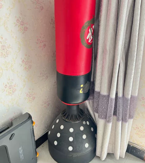 拳击立式沙袋家用 轻微掉皮 其他完好?明显...