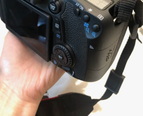 佳能EOS70D单反,9.99成新闲置转让...