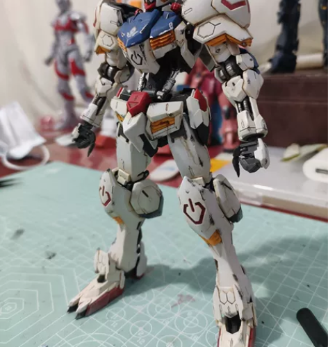 万代mg巴巴托斯，做旧涂装成品，补了点细节...