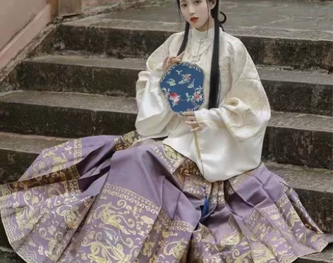 明制伴娘服出租立领对襟织金短袄马面裙中式婚...