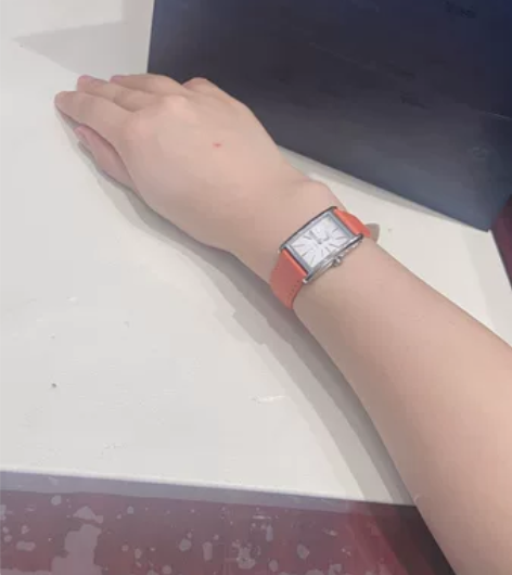 出售一只闲置的黛卓维那浪琴手表,换过表带,...