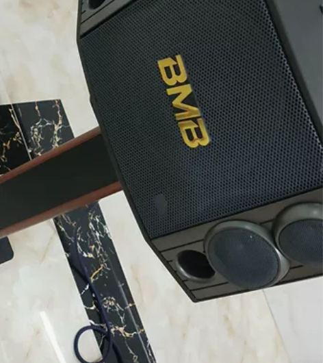 BMB10寸音箱，99新包装箱都在，音色非常好，这个音箱非常...