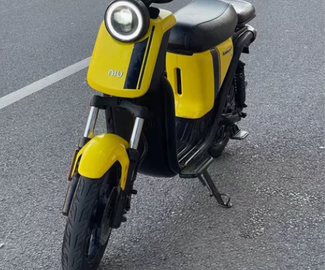 小牛电动 正常代代步 锂电池最快38 ap...