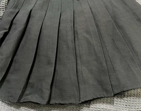 百褶裙灰色s码12不包邮不退换 腰围64S...