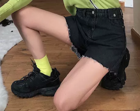 BABY 又酷又辣 设计感显瘦显腿长须边百...