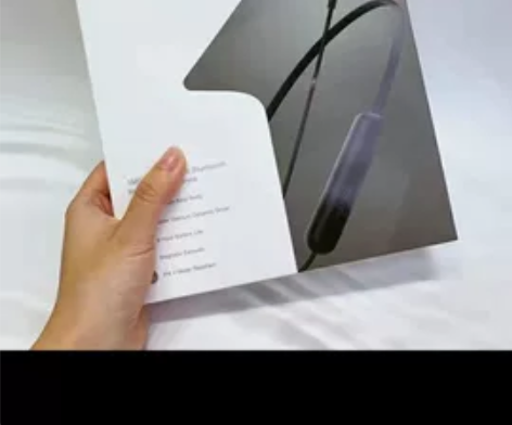 万魔蓝牙挂脖耳机，海外版，音质特别好 感兴...