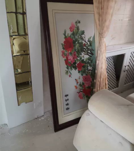 刺绣挂画,实木边框,低价出 感兴趣的话点“...