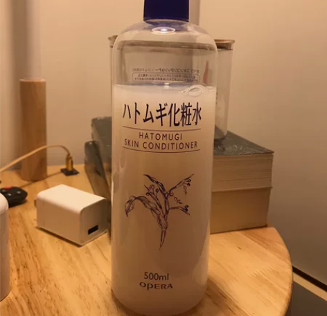 娥佩兰薏仁化妆水 用了一点余好多 感兴趣的...