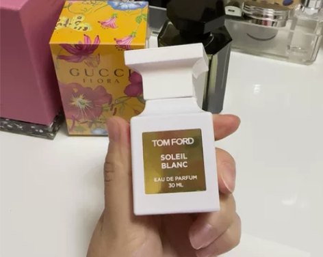 Tomford 香水 soleil bla...