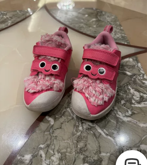 nike 小怪兽运动鞋 穿过7成新 如图 ...