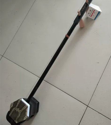 全新二胡，原价4百多的，带原包装，一次没有...