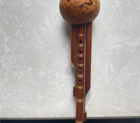 之前云南旅游买的葫芦丝，买来吹了一次，因为...