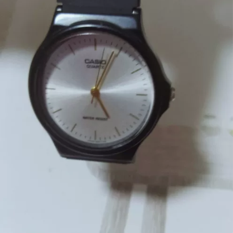 卡西欧Casio手表，保证正品 就戴了两天
