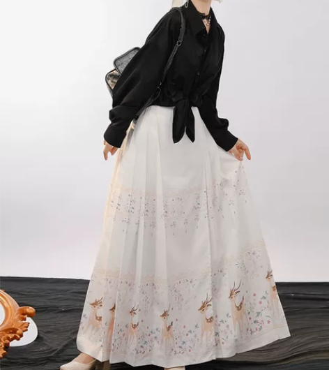 ?蝉佩御猫明制汉服女马面裙原创正品圆领长袍...