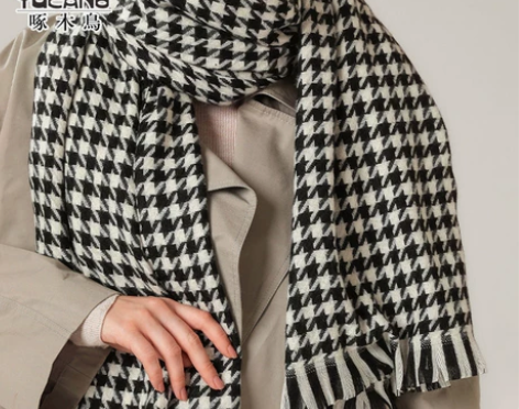啄木鸟千鸟格围巾女冬季新款格子仿羊绒流苏披...