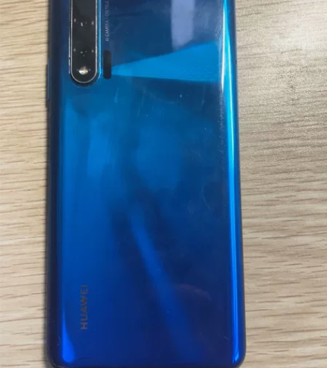 华为nova6 4g版 成色如图 屏幕是外...