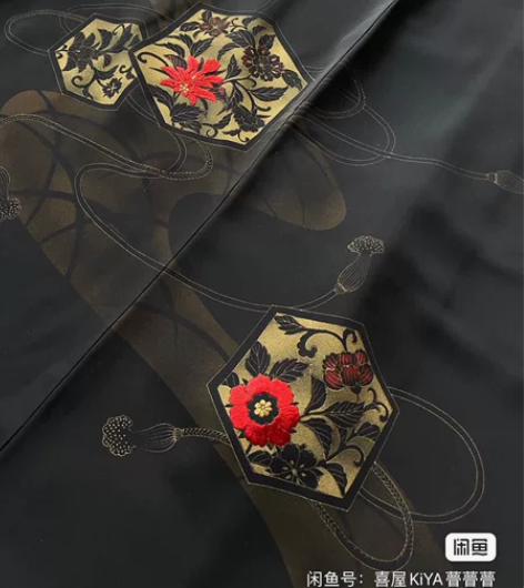 kiya喜屋黑色唐草花刺绣羽织 材质：正绢...