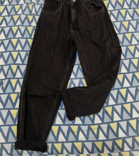 ZARA高腰牛仔裤 黑色 XS码105斤可...