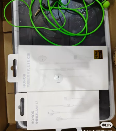 有线耳机，单个20 ①typec耳机，拆封...