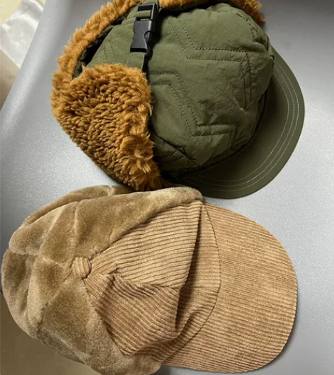 日系护耳飞行帽雷锋帽，全新！两个帽子都全新...