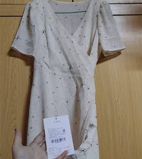 全新小个子雪纺连衣裙 带吊牌绑带款，也不知...