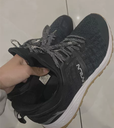 男士休闲鞋运动鞋 低价出 不退换 感兴趣的...