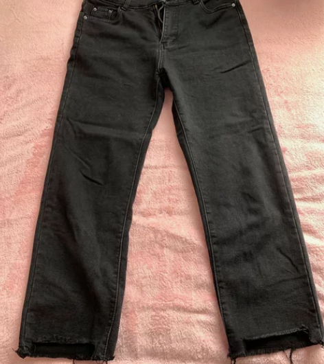 水洗牛仔裤 磨毛 质量超级好 感兴趣的话点...