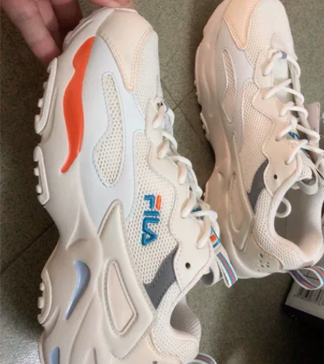 全新斐乐老爹鞋,炫雅同款 36.5码!超好...