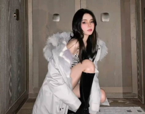 肯豆瘦版高筒长靴女不过膝漆皮方头粗跟高跟鞋...