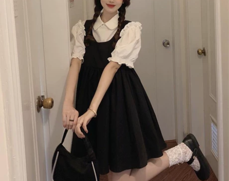 公主风法式复古泡泡袖背带连衣裙夏小个子日系...