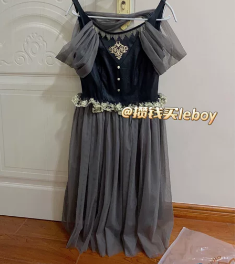 只出）M码灰天鹅jsk 穿1，没有小物，可...