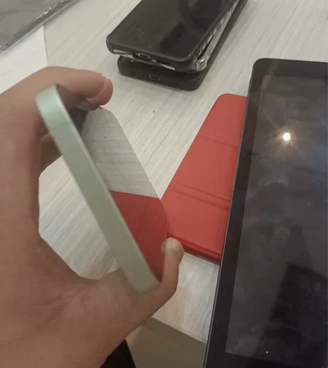 iphone 12 128G 喜欢的来联系...