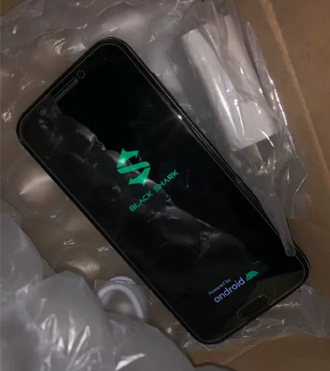 黑鲨一代 吃鸡120帧 王者随便耍128GB