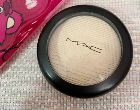 MAC 魅可生姜高光修容 提亮细闪粉饼 跟...