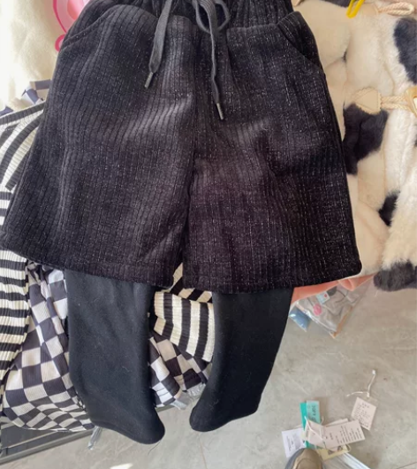 全新假两件裤子，内里加绒，裤子版型特别好 ...